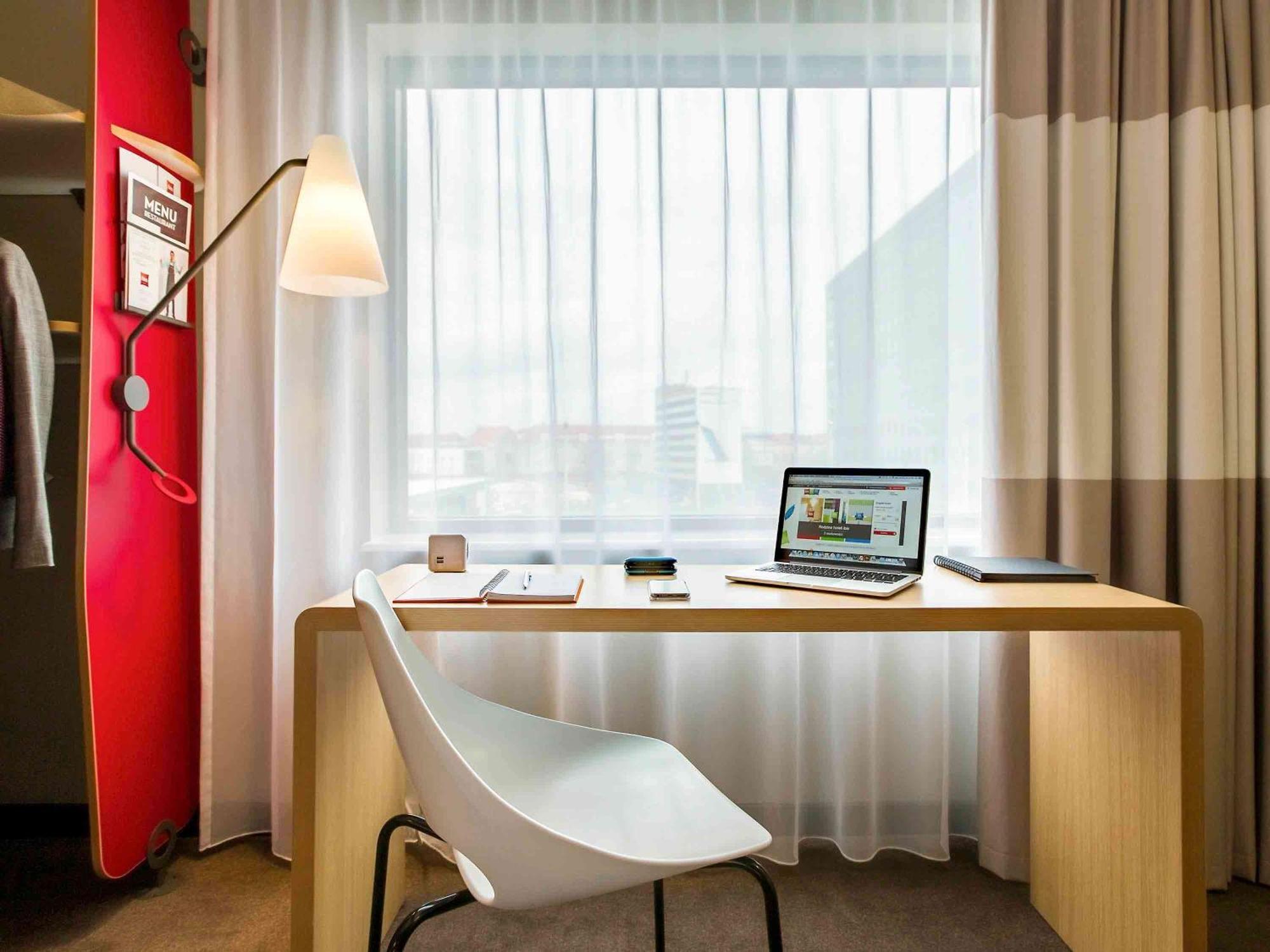 Ibis Wroclaw Centrum Esterno foto
